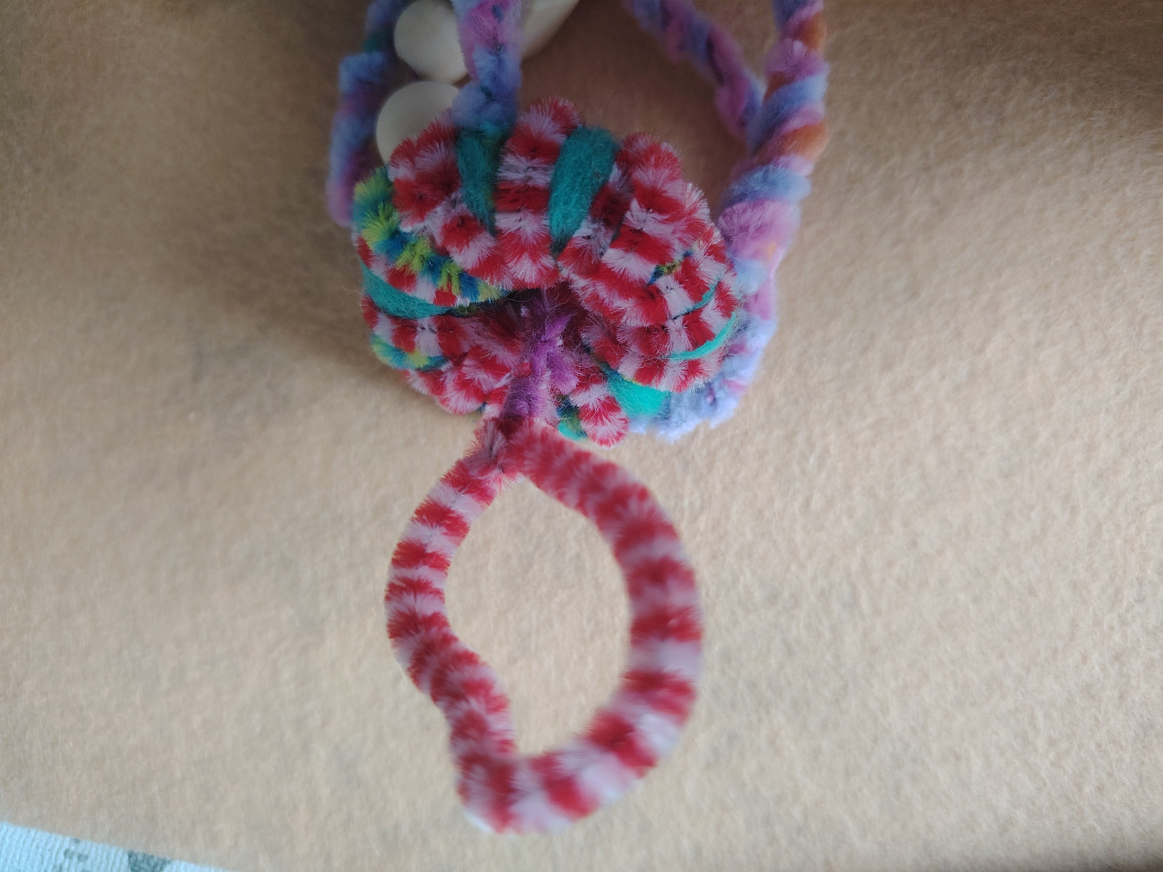 Kreatives handgemachtes hängerchen in Bunt