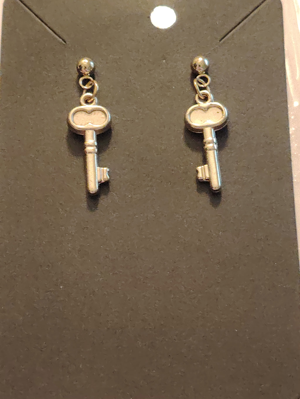Ohrstecker als Kleine süße Schlüssel in den Farben Gold