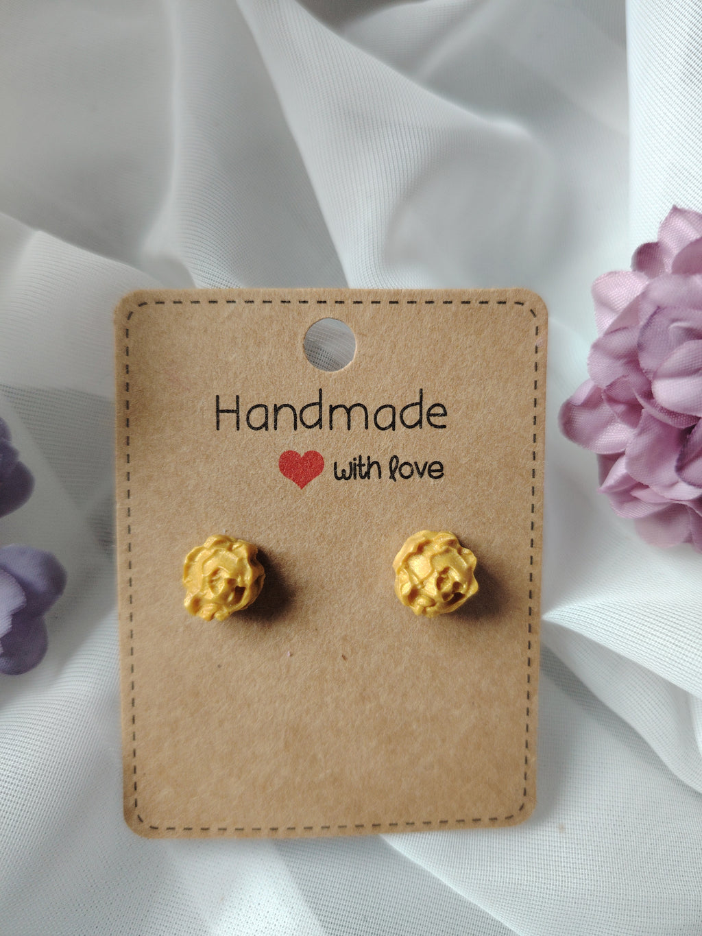 🌹 Glamouröse Rose – Handgefertigte Polymer Clay-Ohrstecker in strahlend goldenem Rosen-Glitzer